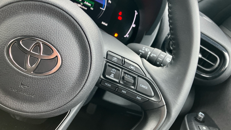 Toyota Yaris Cross 1.5 Hybrid Design 5dr CVT Hybrid Estate